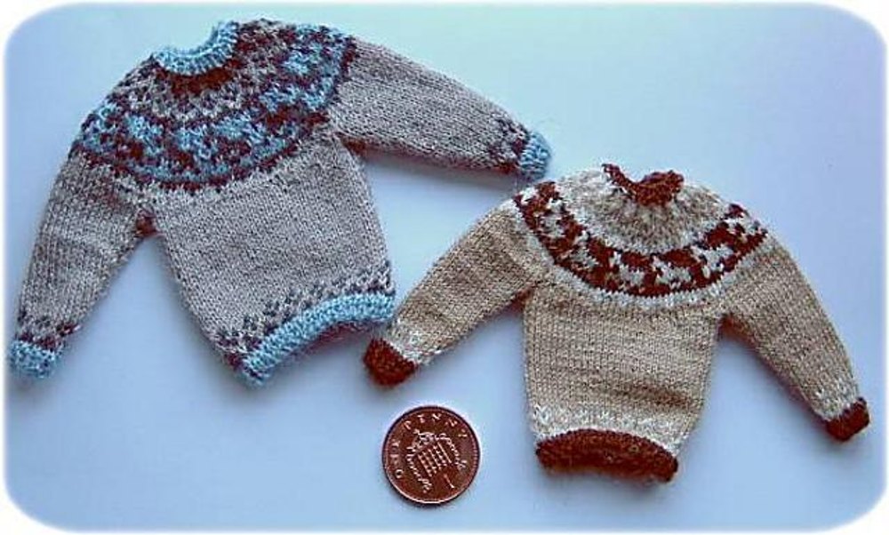 1:12th scale Icelandic style sweater with horses Knitting ...