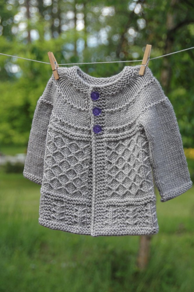 Coming Home Cardigan Patron de tricot par Aimee Alexander