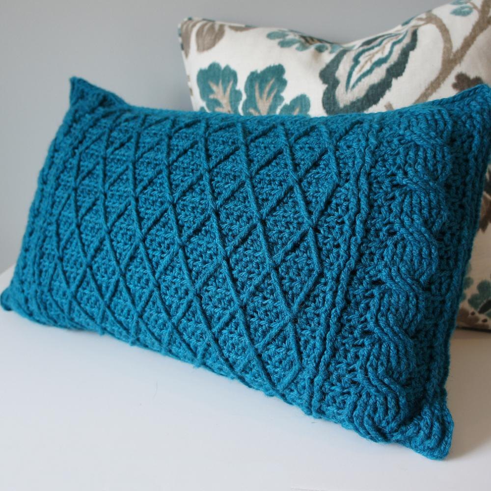 Cables & Lattice Pillow Cover | Knitting Patterns ...