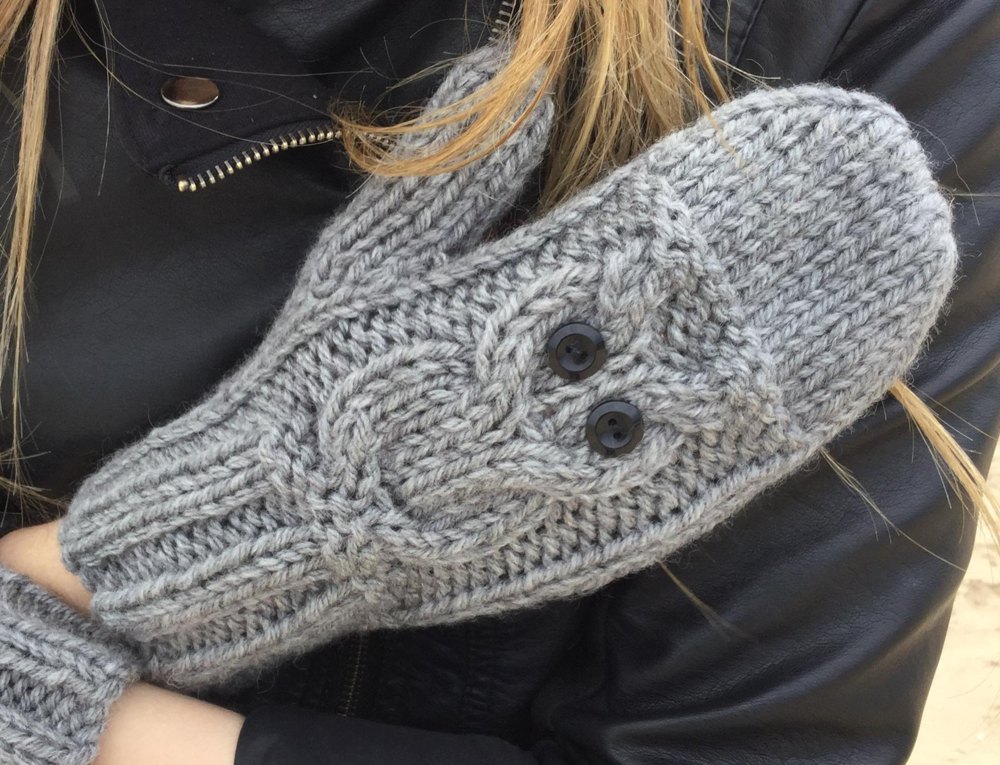Snug Owl Mitts Knitting pattern by The Lonely Sea